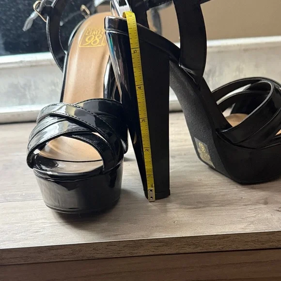 Speed Limit 98 Black Strappy Platform Heels - Picture 3 of 4